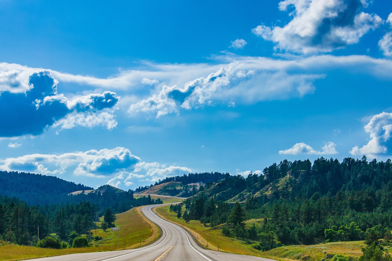 A scenic view of Wyoming mountains representing the state's popular LLC jurisdiction.