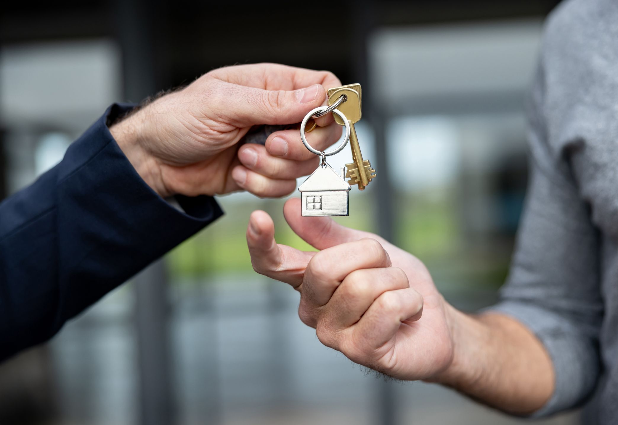 Symbolic image illustrating potential insurance gaps when a property is occupied by non-owners.